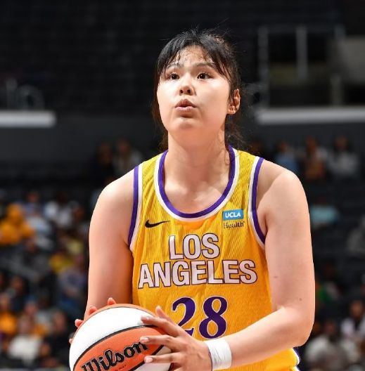 WNBA：李月汝6分5前板創生涯紀錄 火花慘敗庫裡教妹2分6犯